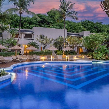 Waves Resort & Spa, Barbados, An Autograph Collection All-Inclusive Resort Сент-Джеймс Екстер'єр фото