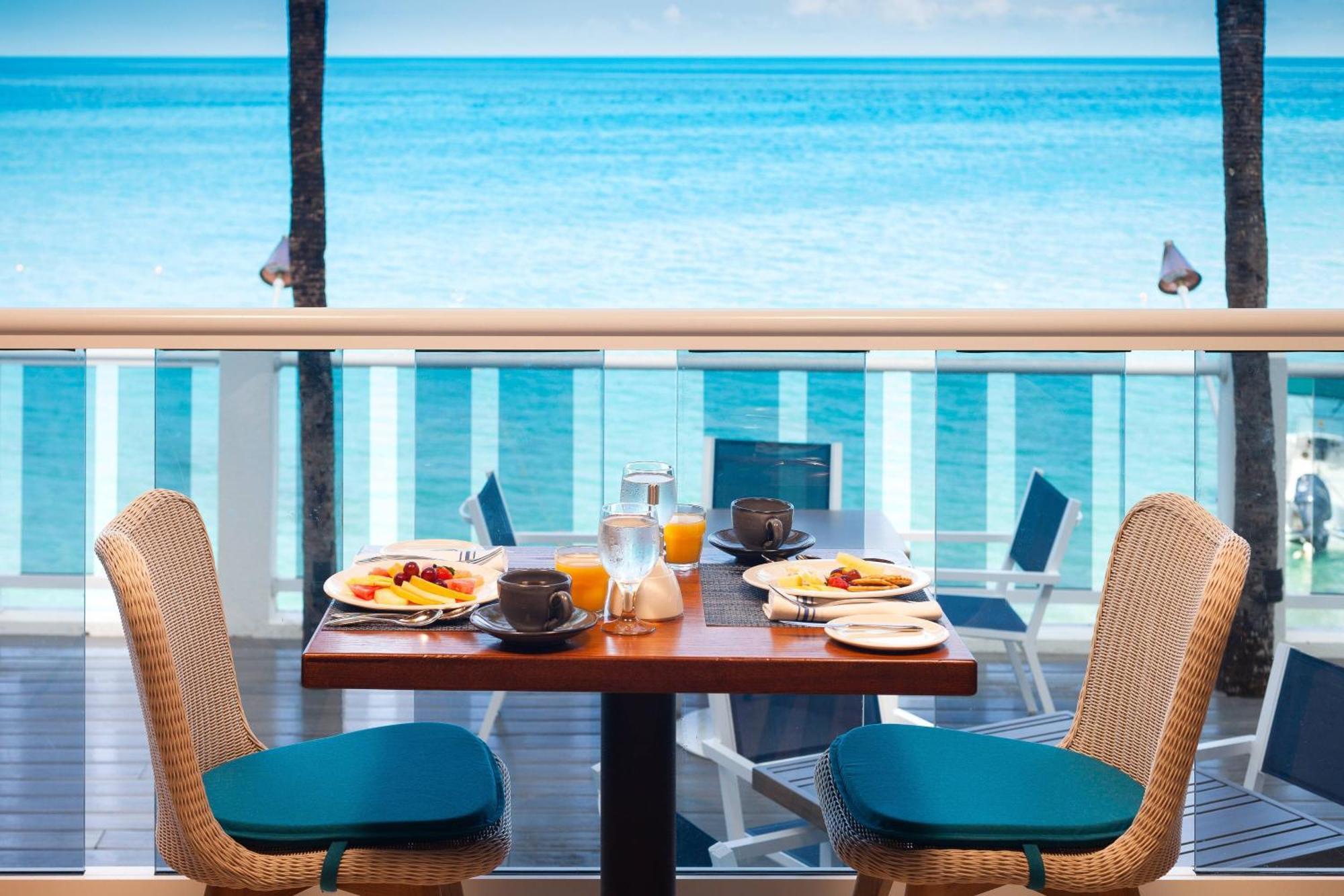 Waves Resort & Spa, Barbados, An Autograph Collection All-Inclusive Resort Сент-Джеймс Екстер'єр фото