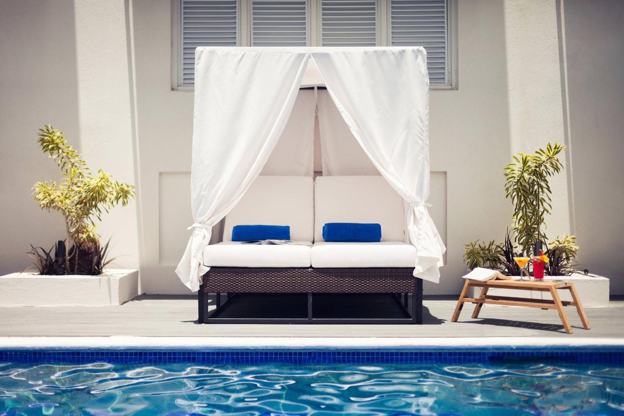 Waves Resort & Spa, Barbados, An Autograph Collection All-Inclusive Resort Сент-Джеймс Екстер'єр фото