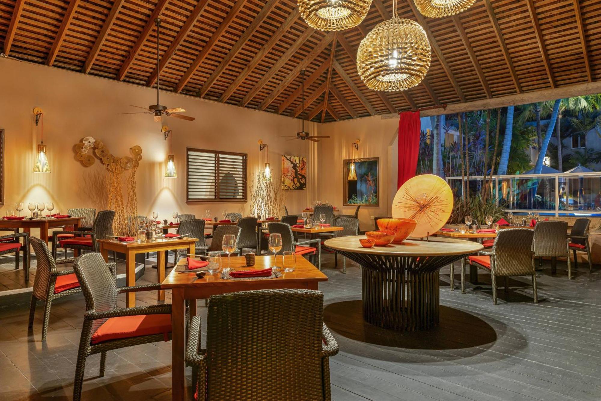 Waves Resort & Spa, Barbados, An Autograph Collection All-Inclusive Resort Сент-Джеймс Екстер'єр фото